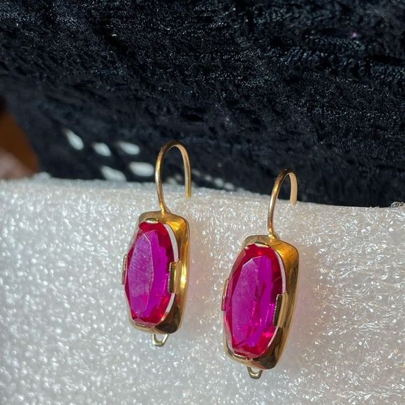 Large Ruby 14k gold vintage estate earrings #318 - Picture 2 of 16